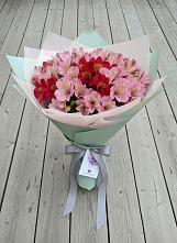 Букет цветов из:  Альстромерии в Голышманово