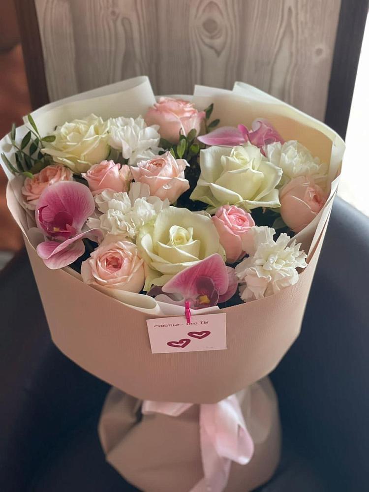 Букет цветов из: Орхидеи, Розы и Гвоздики в Голышманово