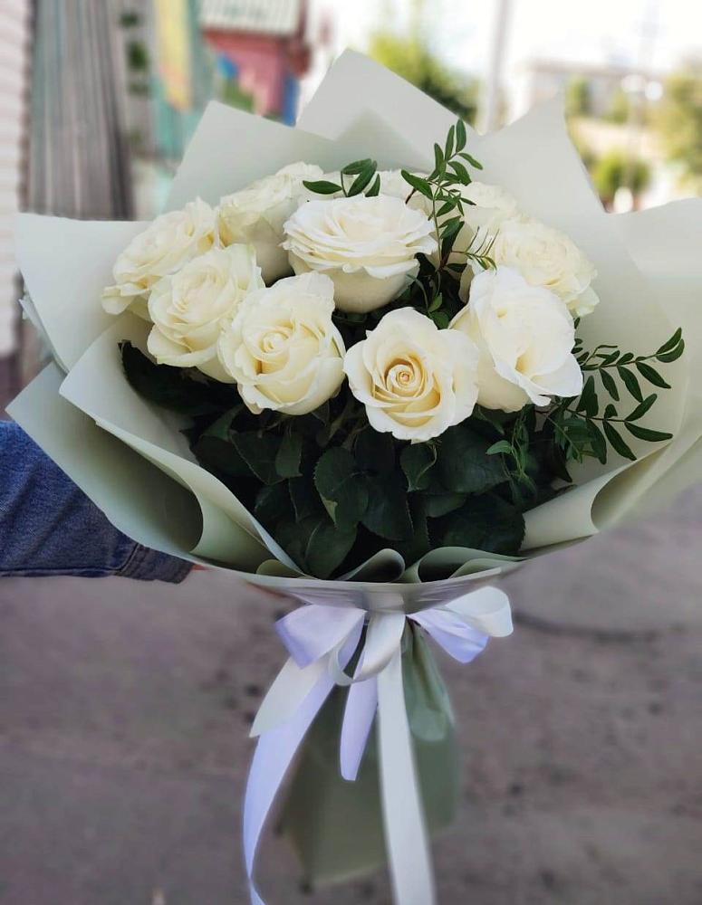 Букет Белые розы Проуд в Голышманово