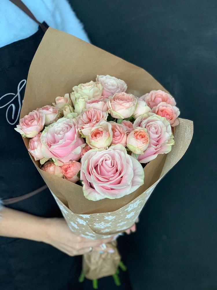 Букет цветов из: Хризантемы и Розы в Голышманово