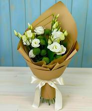 Букет цветов из:  Хризантемы и Лизиантусы в Голышманово