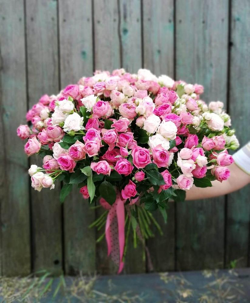 Букет Розовые кустовые розы Натали и Лав Лидия в Голышманово