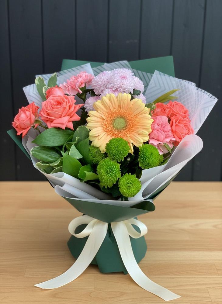 Букет цветов из: Гвоздики, Розы, Герберы и Хризантемы в Голышманово