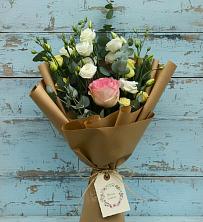 Букет цветов из:  Розы и Лизиантусы в Голышманово